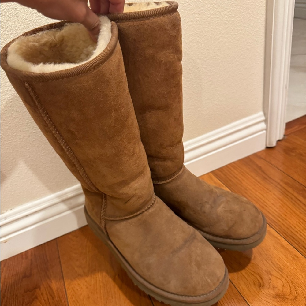 UGG Shoes Boots - 6.5